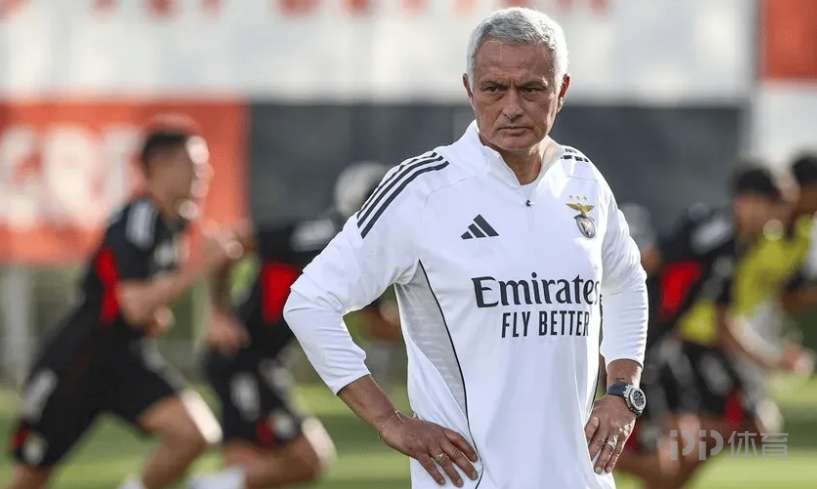 张智霖献奶,茶向袁咏仪,示爱,欧博官网,ABG欧博官网,欧博官网在线娱乐平台